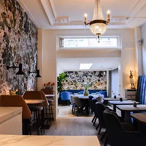 Asterisk 3 Star Superior 3*, Amsterdam Nederländerna